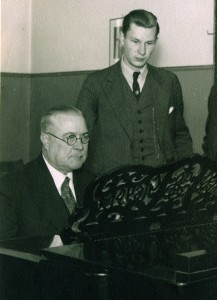 Gregor Heuer und Prof. Artur Kapp (links) in Tallinn ca. 1935